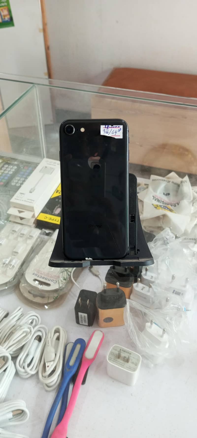 Apple iPhone 8 0