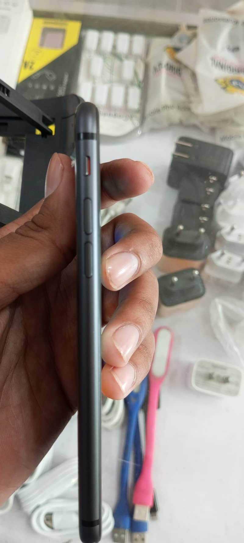 Apple iPhone 8 3