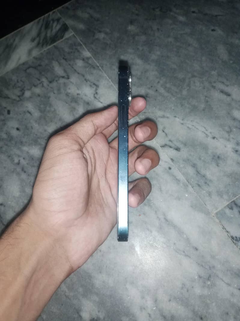Apple iPhone 12mini 1