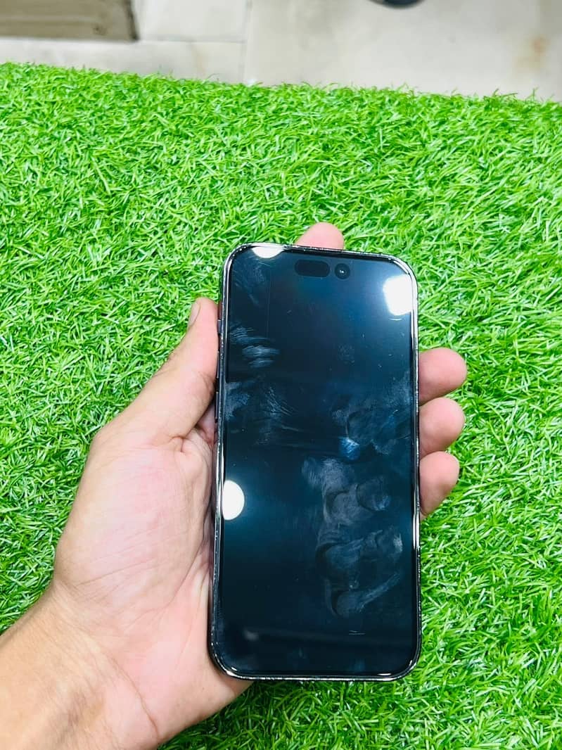 Apple iPhone 14 Pro 2