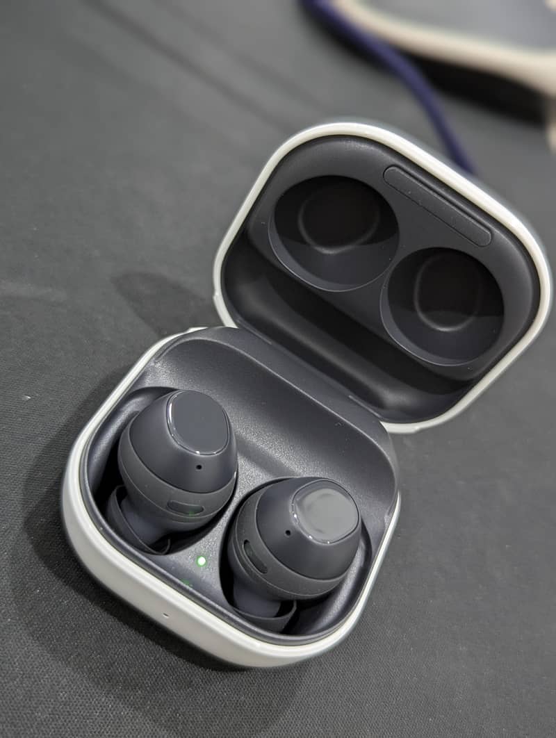 Galaxy Buds FE 1