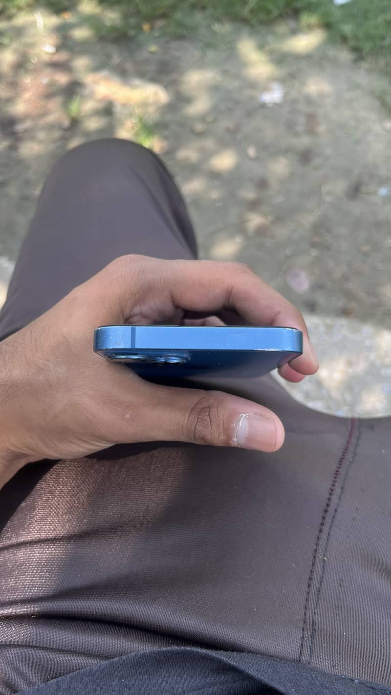 Apple iPhone 13 1