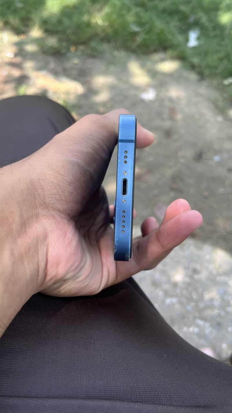 Apple iPhone 13 3