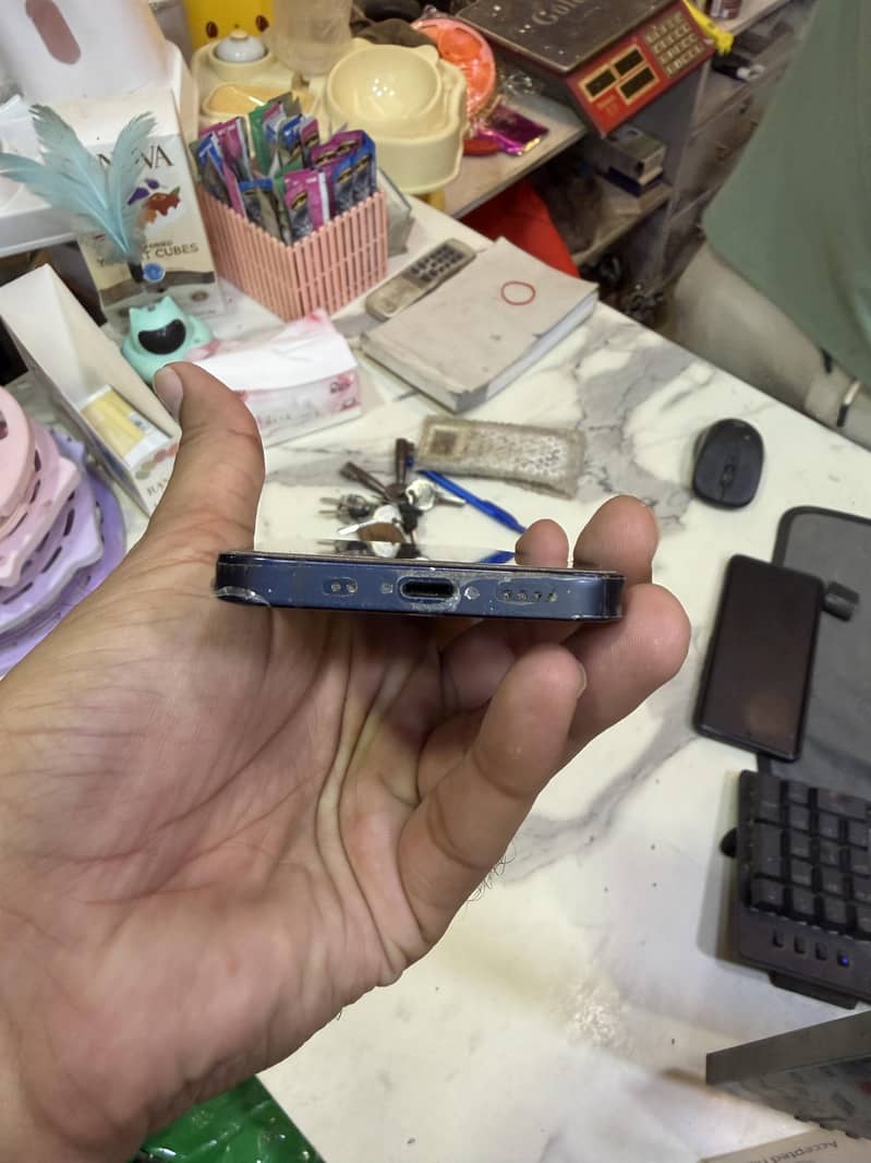 Apple iPhone 12 mini 3