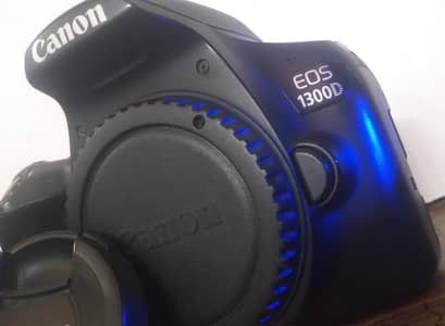 CANON D1300 with 50mm lens complete accessories