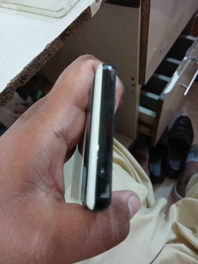 Google Pixel 6a 1