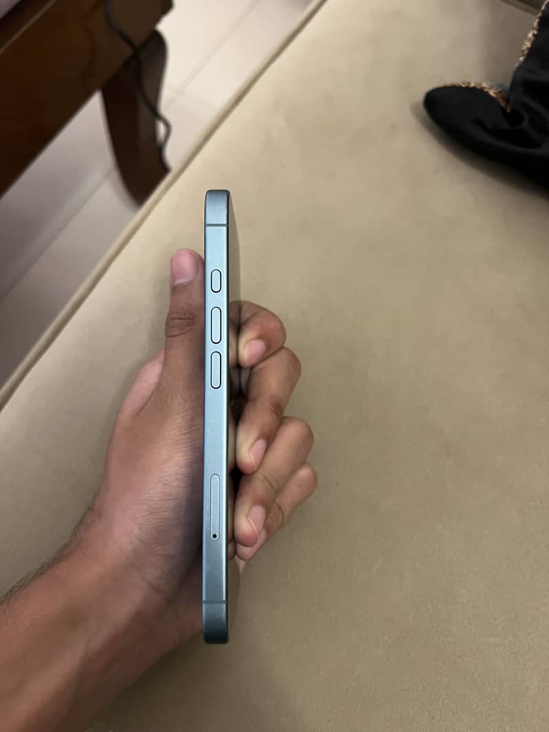 iPhone 16 1