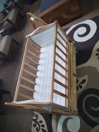 swinging/ rocking Baby cot/ baby crib with wheels and storage