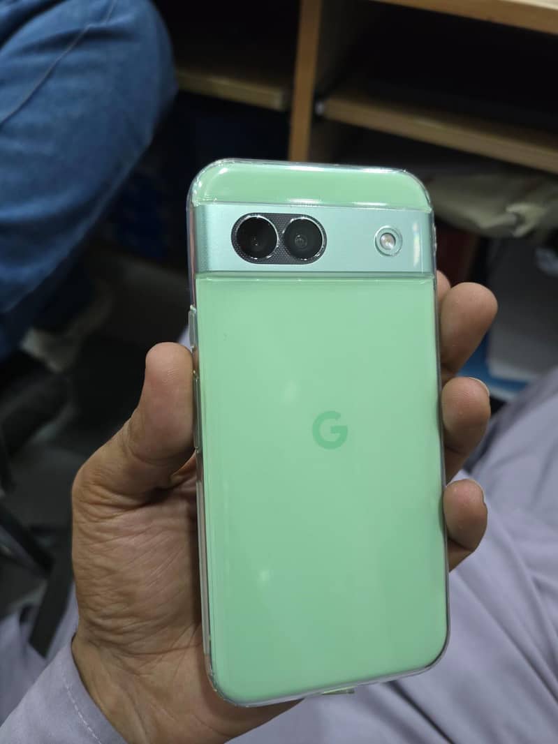 Google Pixel 8a 1