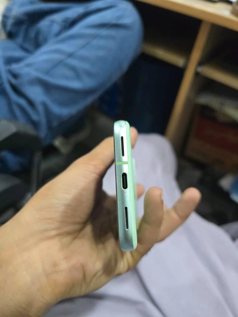 Google Pixel 8a 5