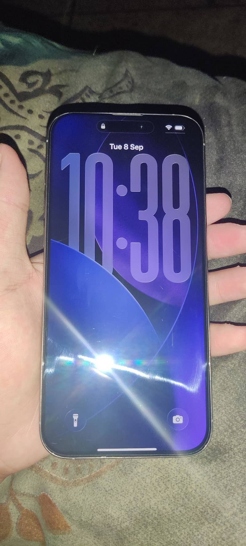 Apple iPhone 16 Pro Max 1
