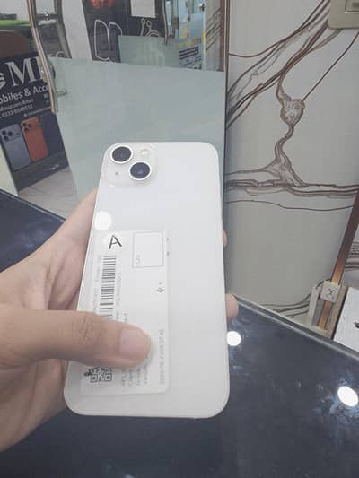Apple iPhone 13