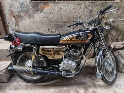 Honda 125s Gold Edition