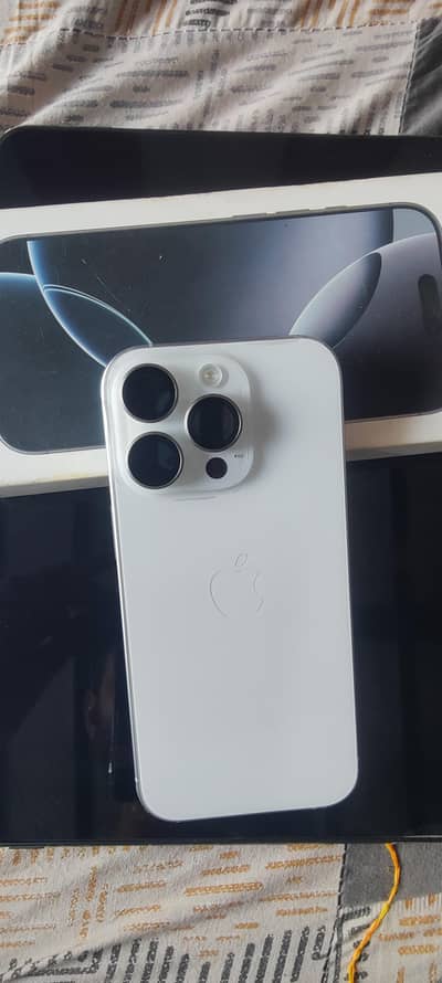 Apple iPhone 16 Pro FU