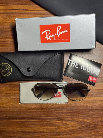 Original Ray-Ban Aviators (RB3025 Gunmetal) - 10/10 Unused & Boxed
