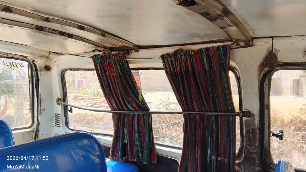 Hiace van 3