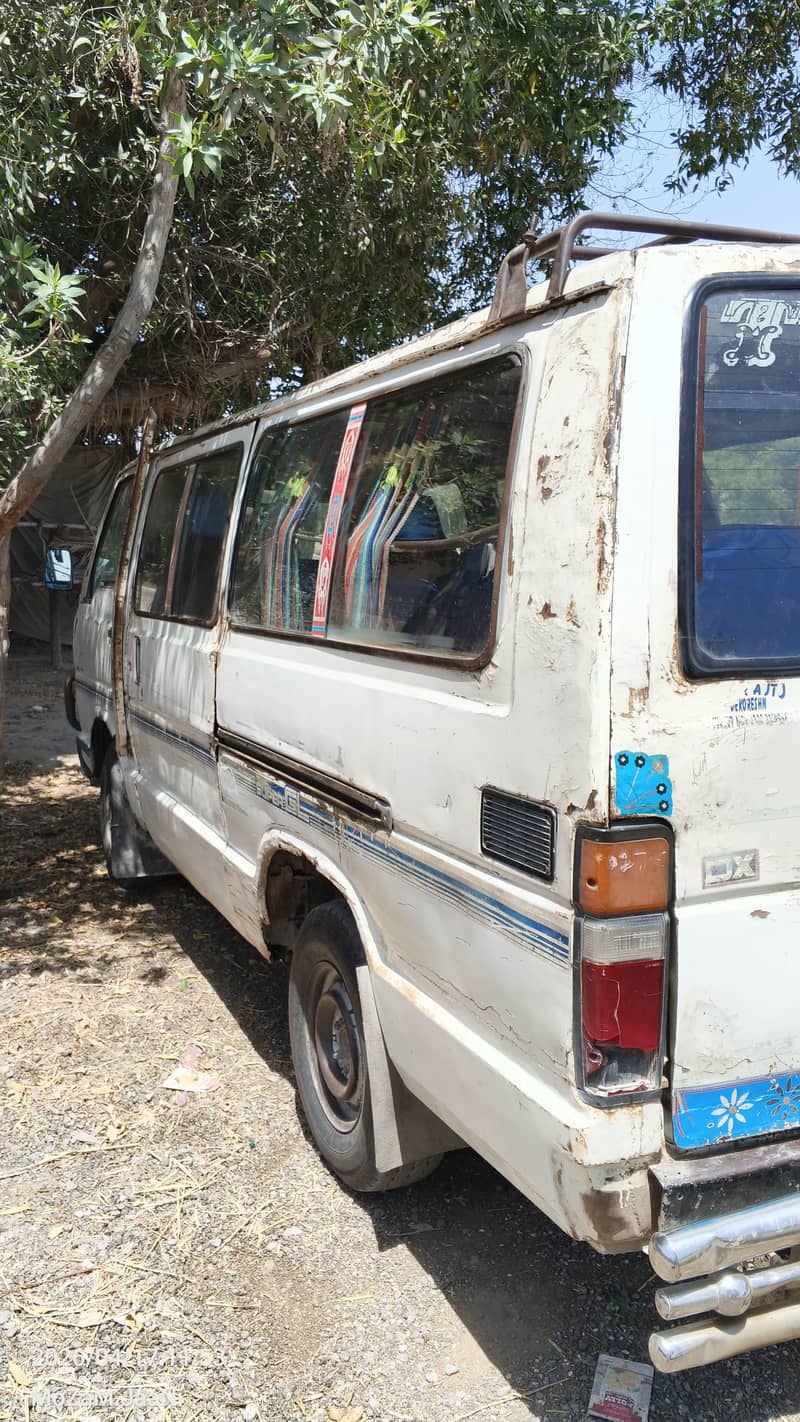 Hiace van 7