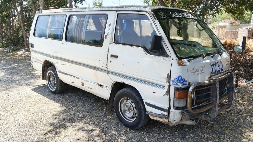 Hiace van 8