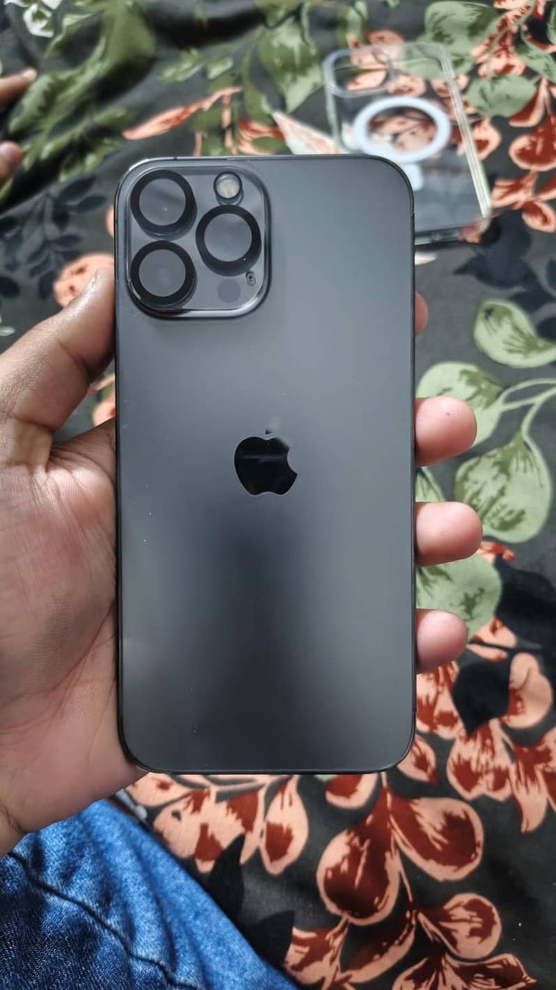 Apple iPhone 13 Pro Max 2