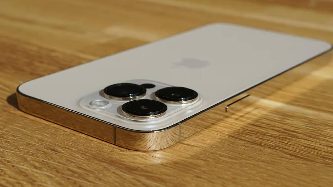 Apple iPhone 13 Pro 1