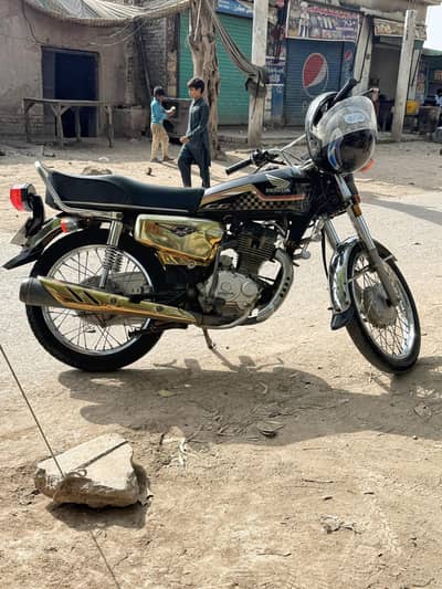 Honda 125 self 2022 black