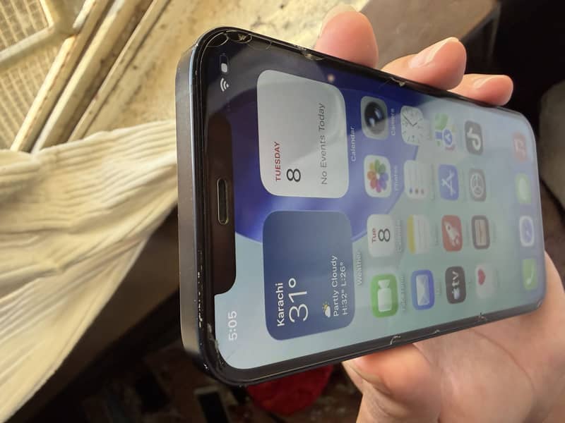 Apple iPhone 12 1