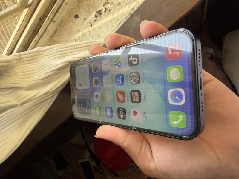 Apple iPhone 12 9