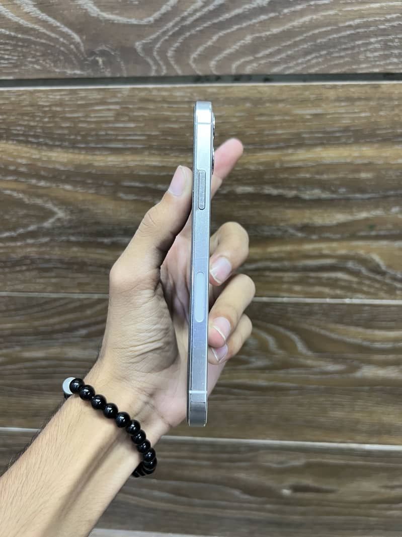 Apple iPhone 12 Pro 2