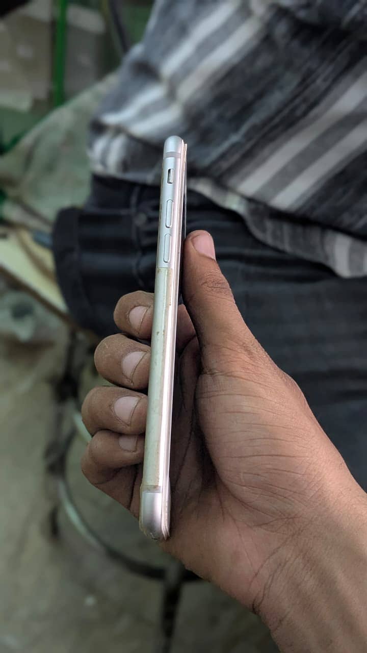 Apple iPhone 7 6