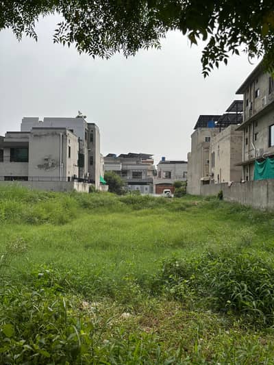 One Kanal Residential Plot For Sale in Nasheman-e-Iqbal Phase-1