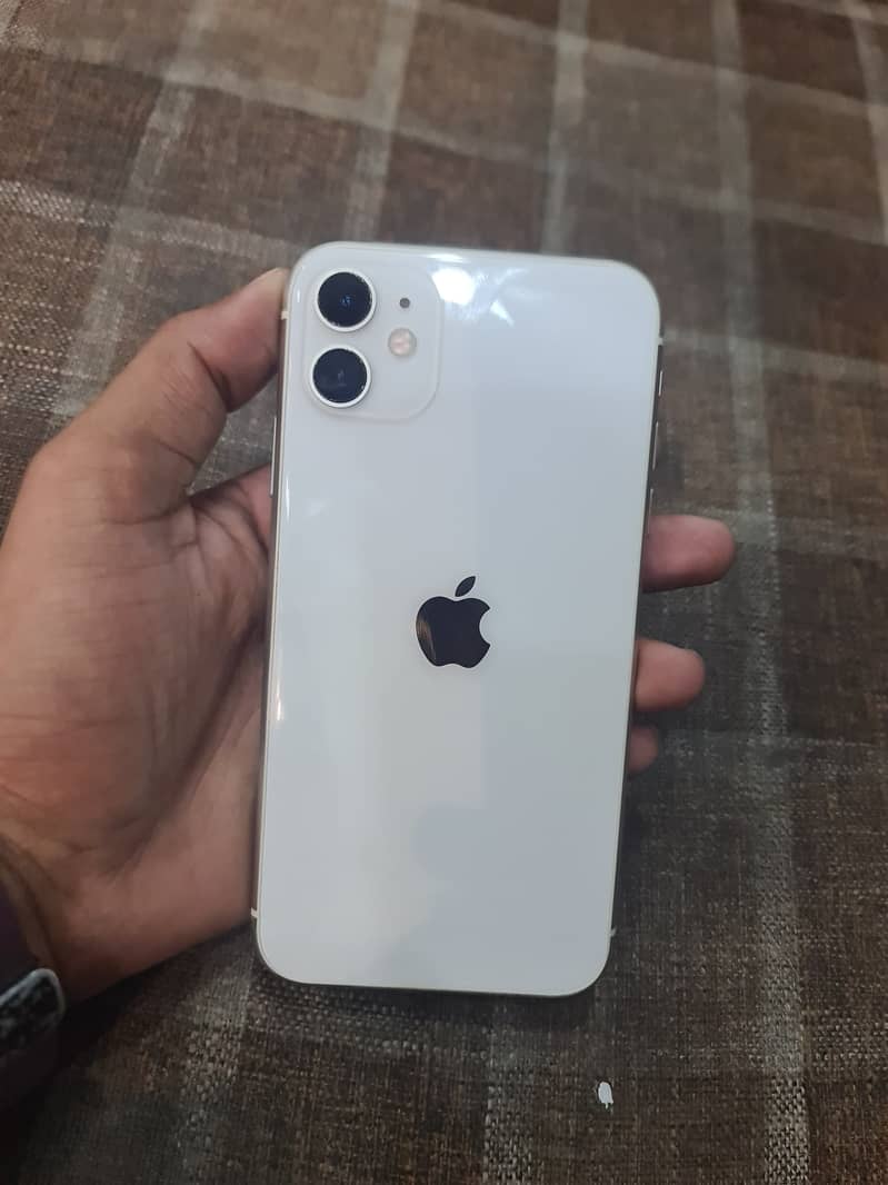 Apple iPhone 11 3