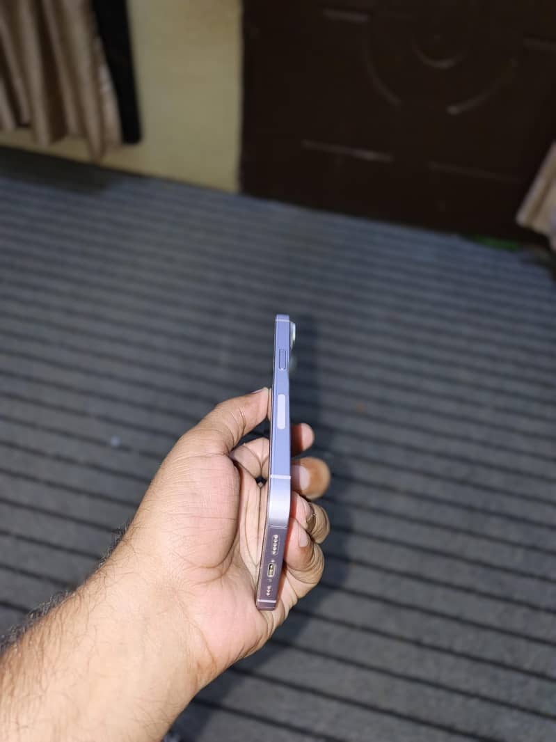 Apple iPhone 14 1