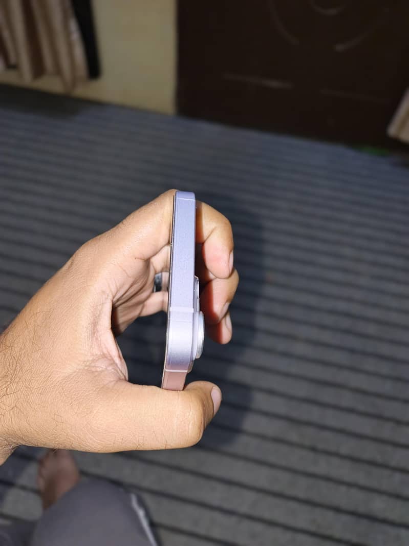 Apple iPhone 14 2