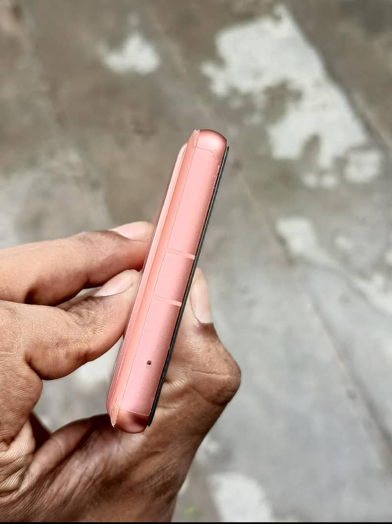 Google Pixel 7a 3