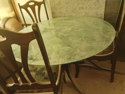 4 piece chairs and one dining table