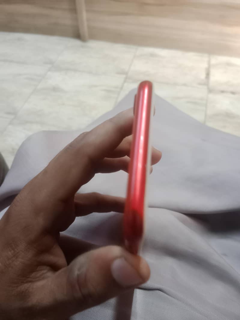 Apple iPhone 7 4