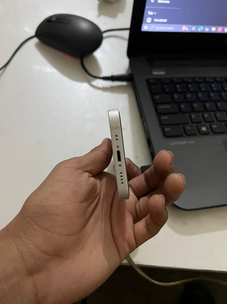 Apple iPhone 12 mini 4
