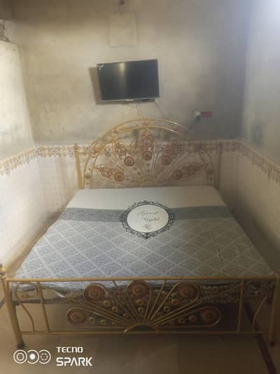 used king bed