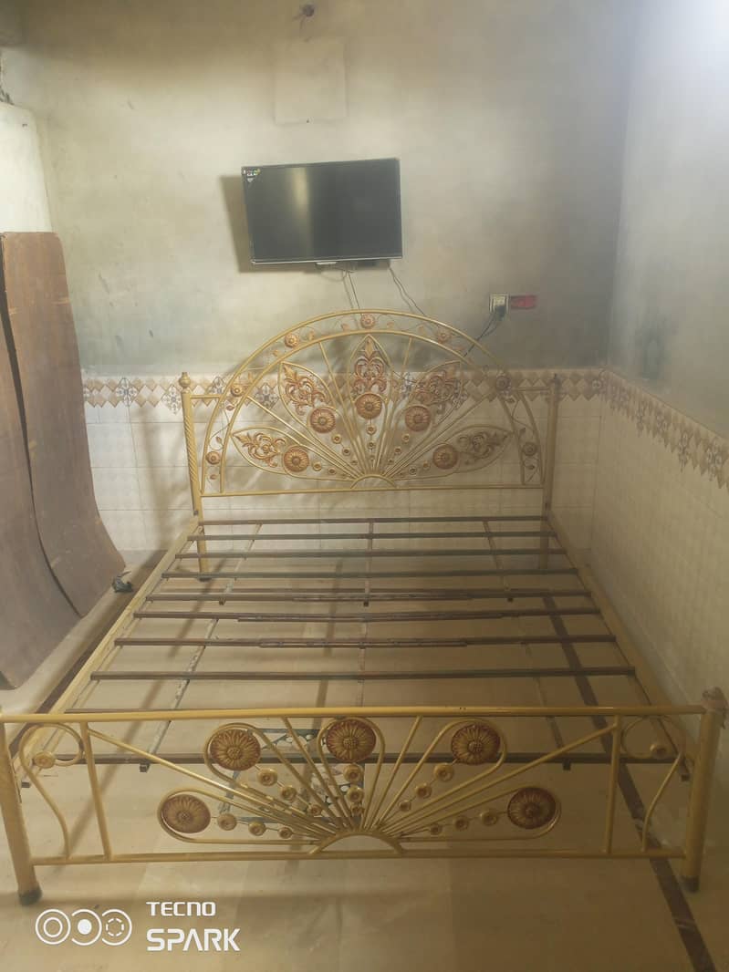 used king bed 3