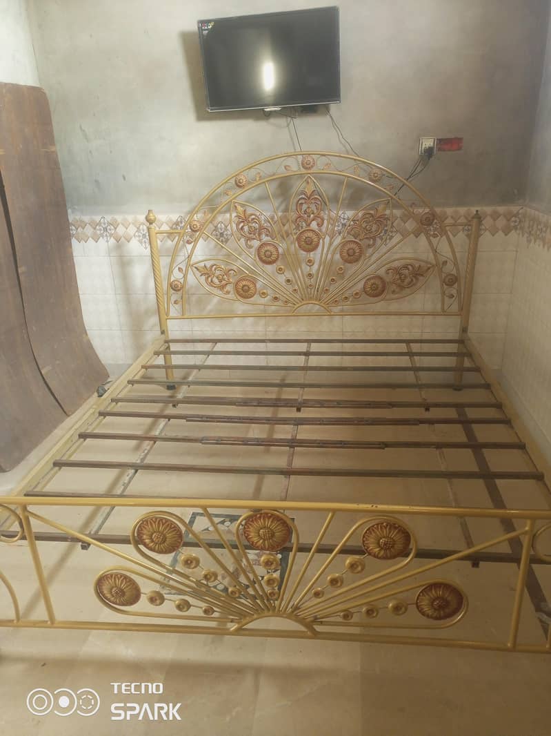 used king bed 4