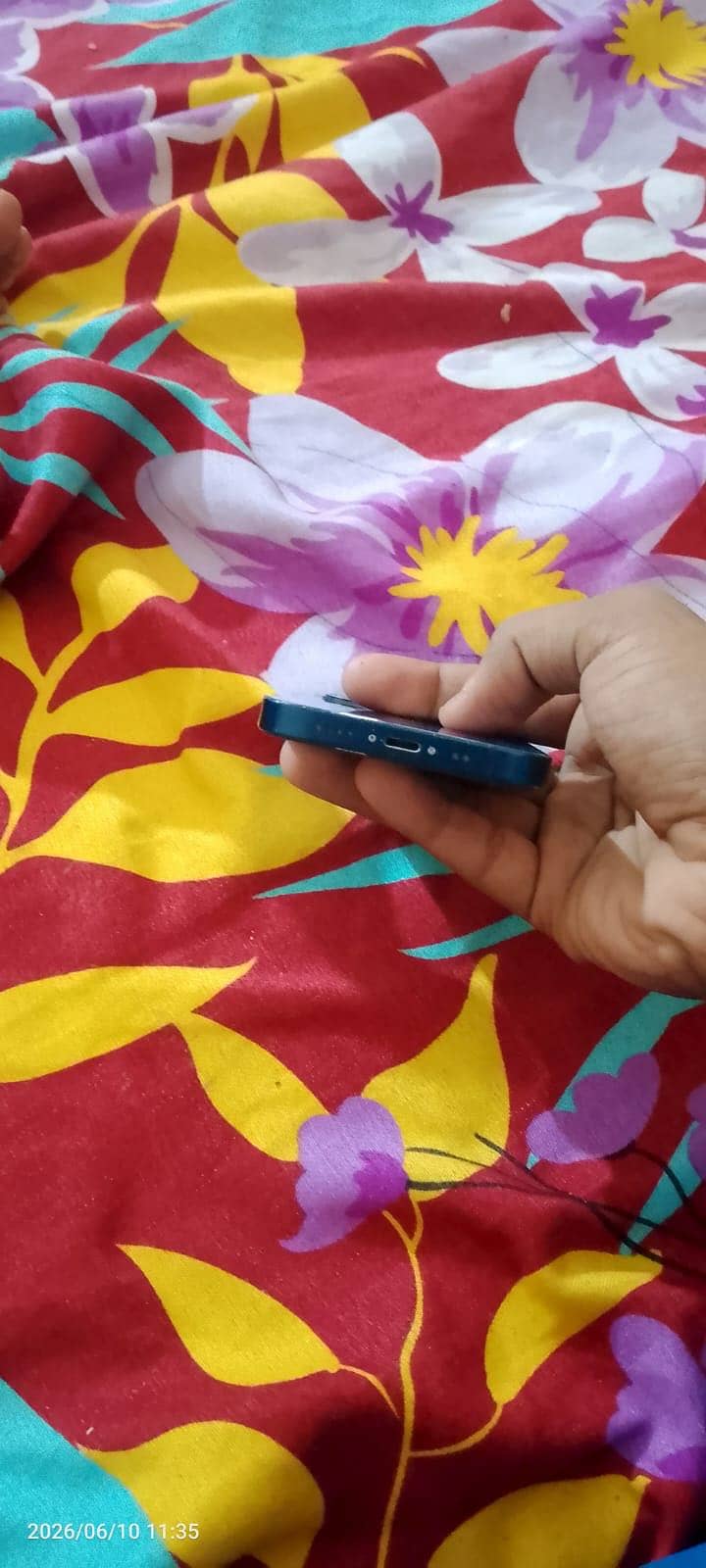 Apple iPhone 12 mini 2