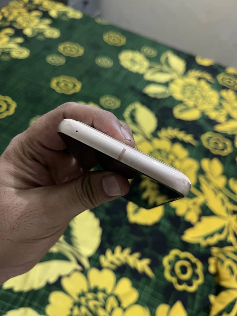 Google Pixel 8 2