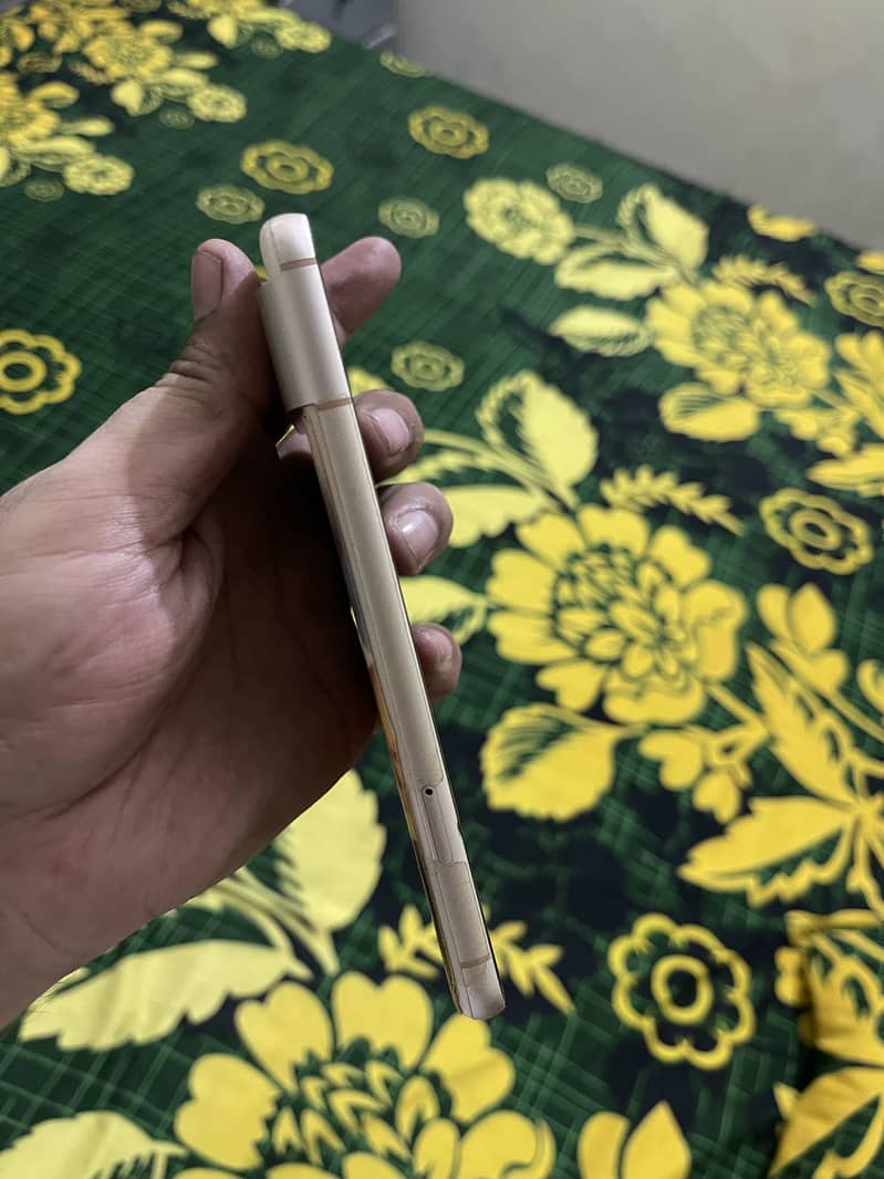 Google Pixel 8 3