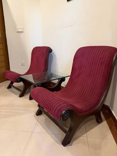 Bedroom chairs with table