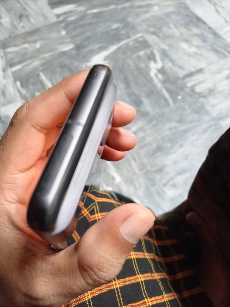 Google Pixel 8 3