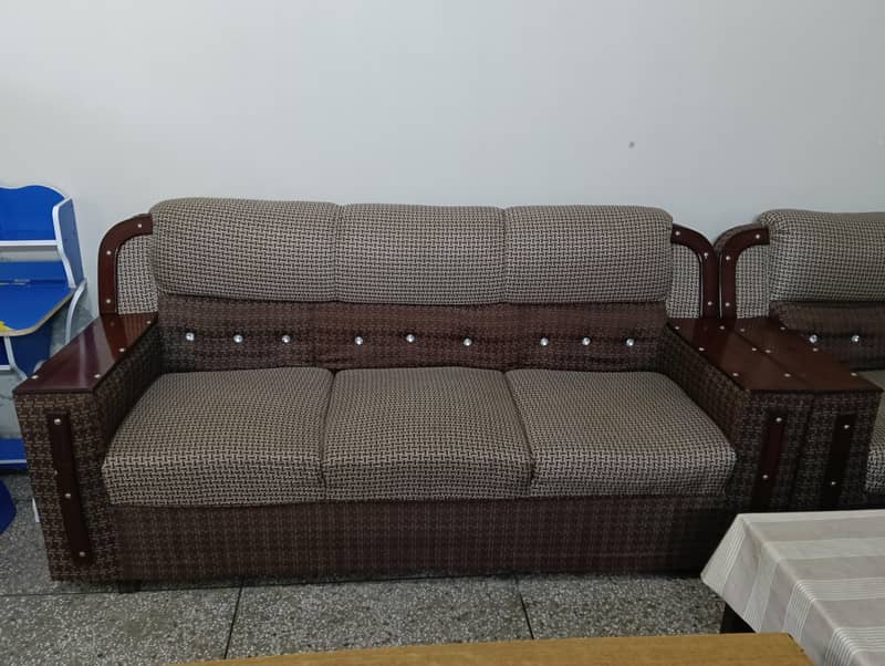 6 seater 0