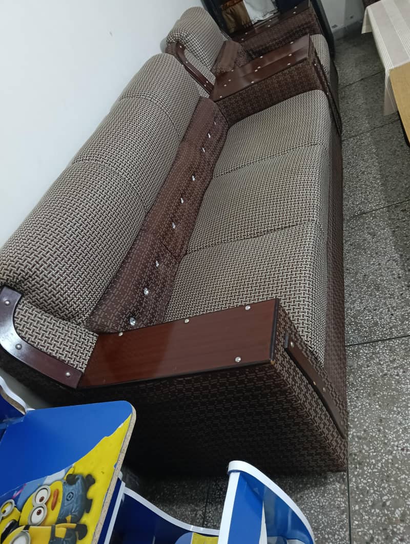 6 seater 1