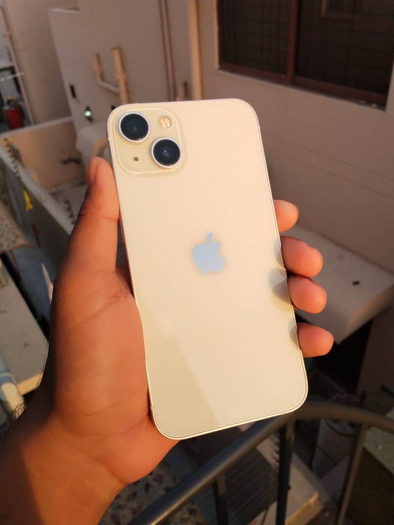 Apple iPhone 13 0