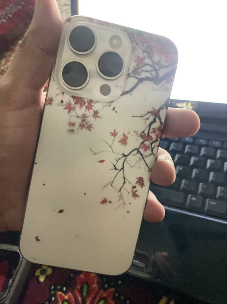 Apple iPhone 15 Pro 3