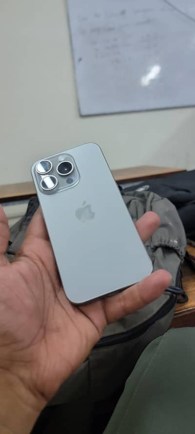 Apple iPhone 15 Pro